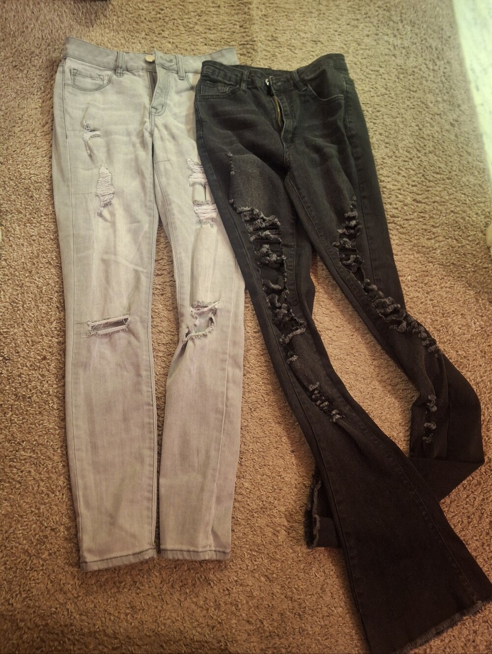 Women’s Distressed Skinny Jeans - Light Gray & Black Size 2